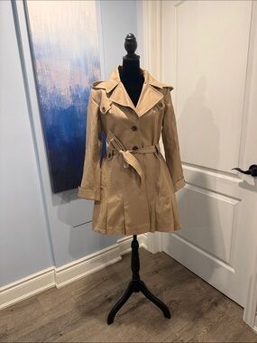 Via Spiga Tan Trench Coat with Waist Tie